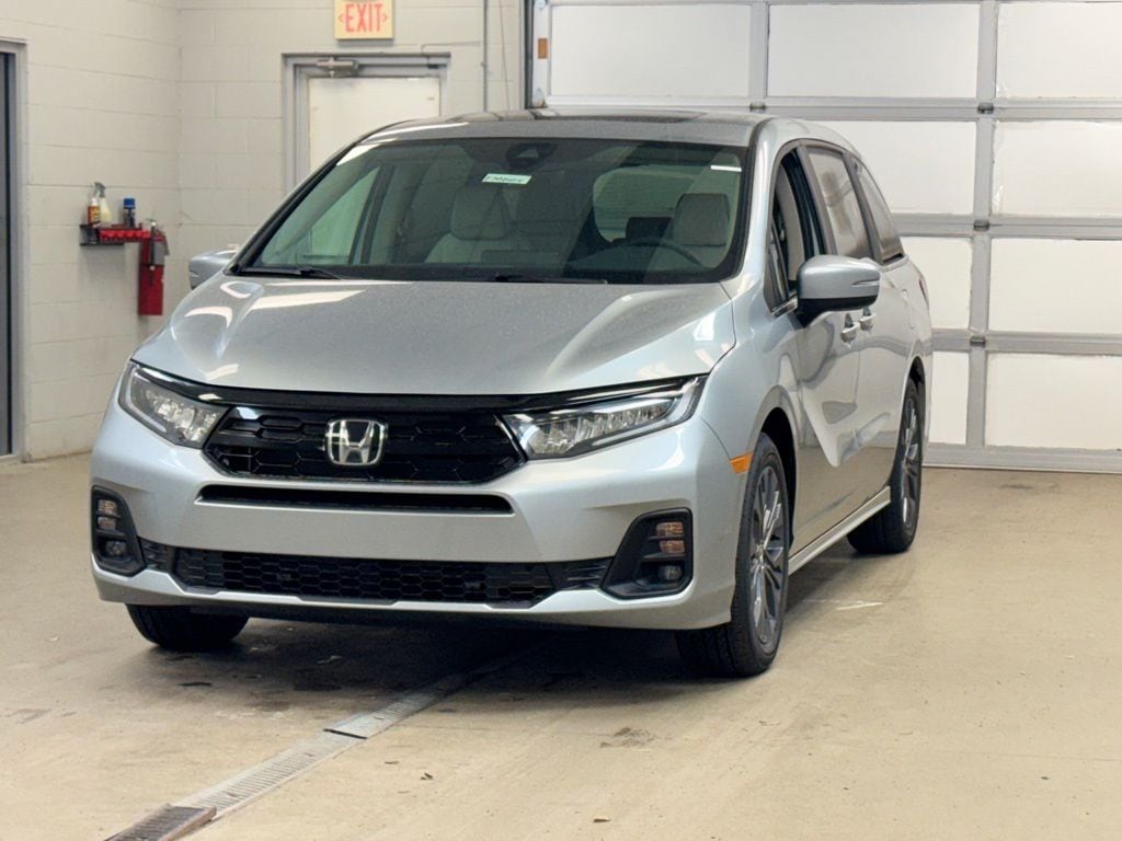 New 2026 Honda Odyssey Touring Minivan/Van