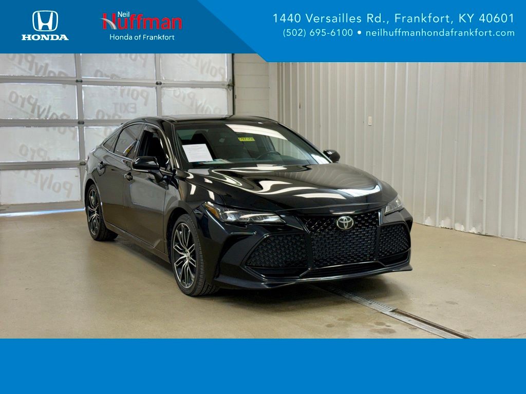 2019 Toyota Avalon XSE's photo