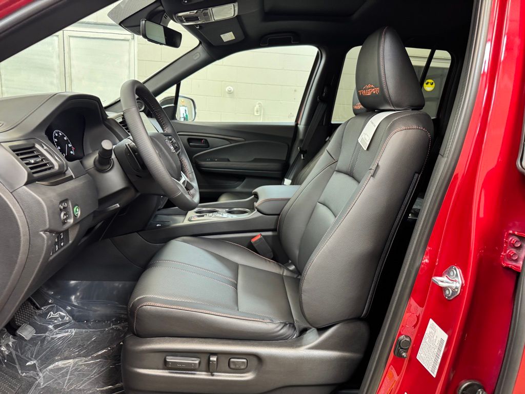 2025 Honda Ridgeline TrailSport - Photo 13