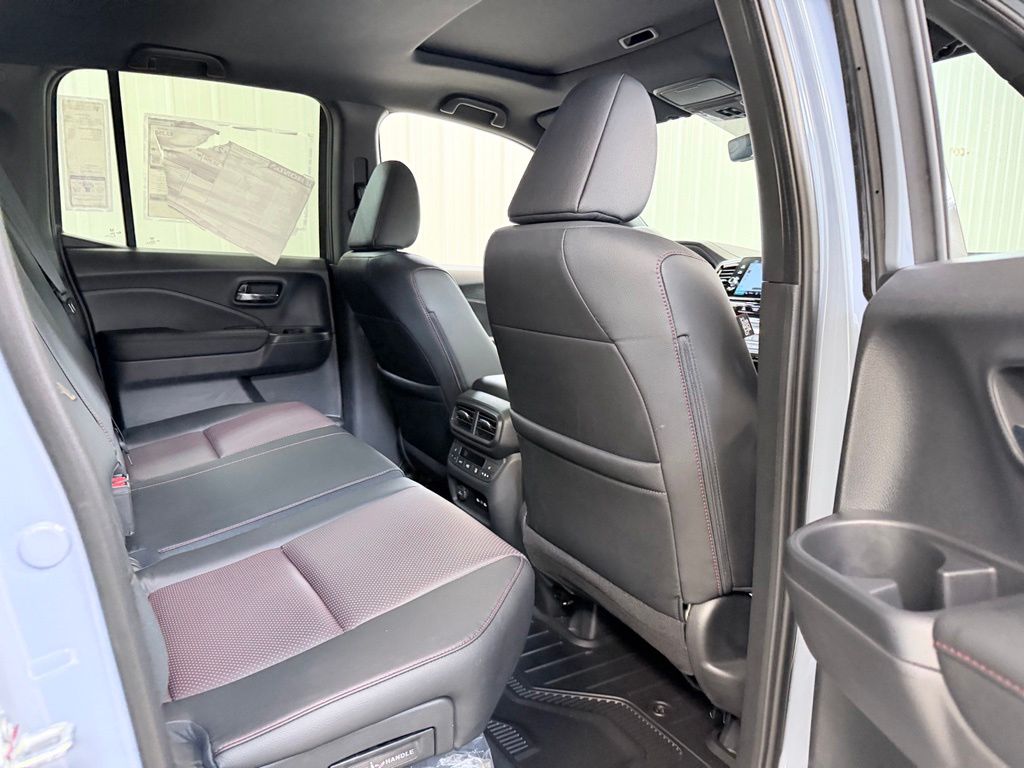 2026 Honda Ridgeline Black Edition - Photo 35