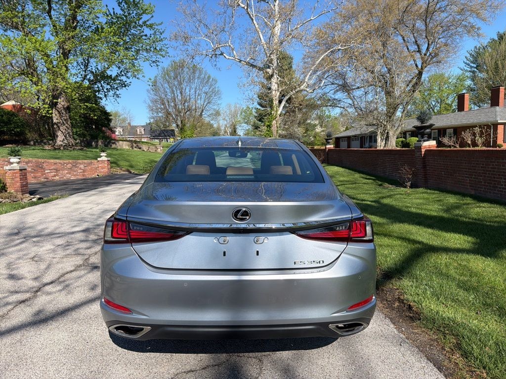 Used 2022 Lexus ES 350 Sedan