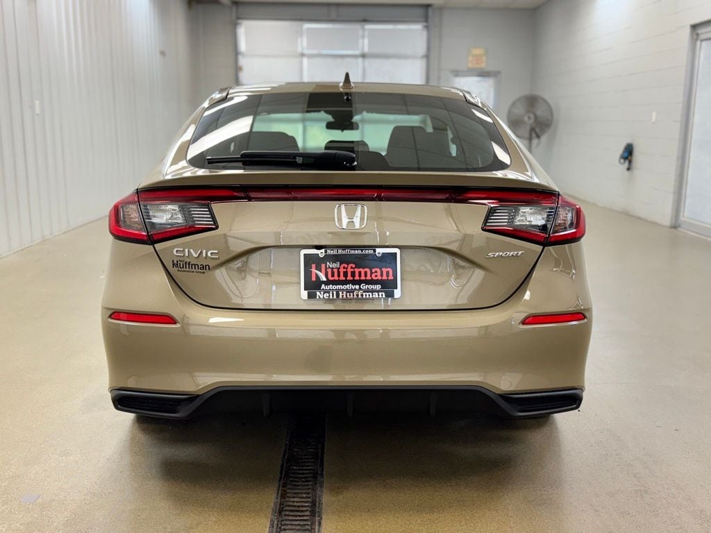 2025 Honda Civic Hatchback Sport - Photo 6