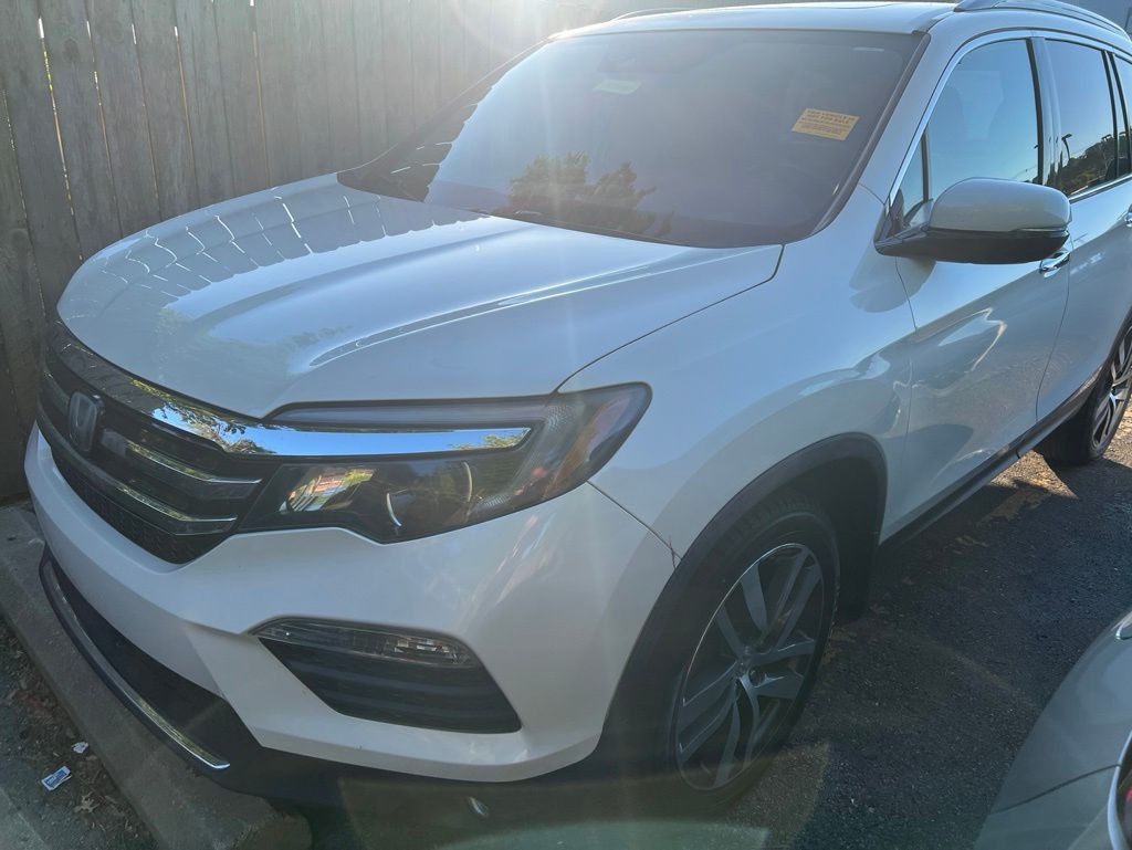 2016 Honda Pilot 4WD Touring's photo