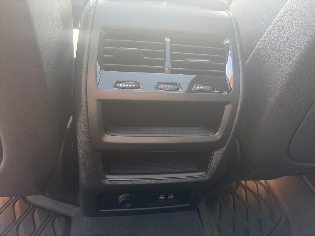 2024 BMW X5 28