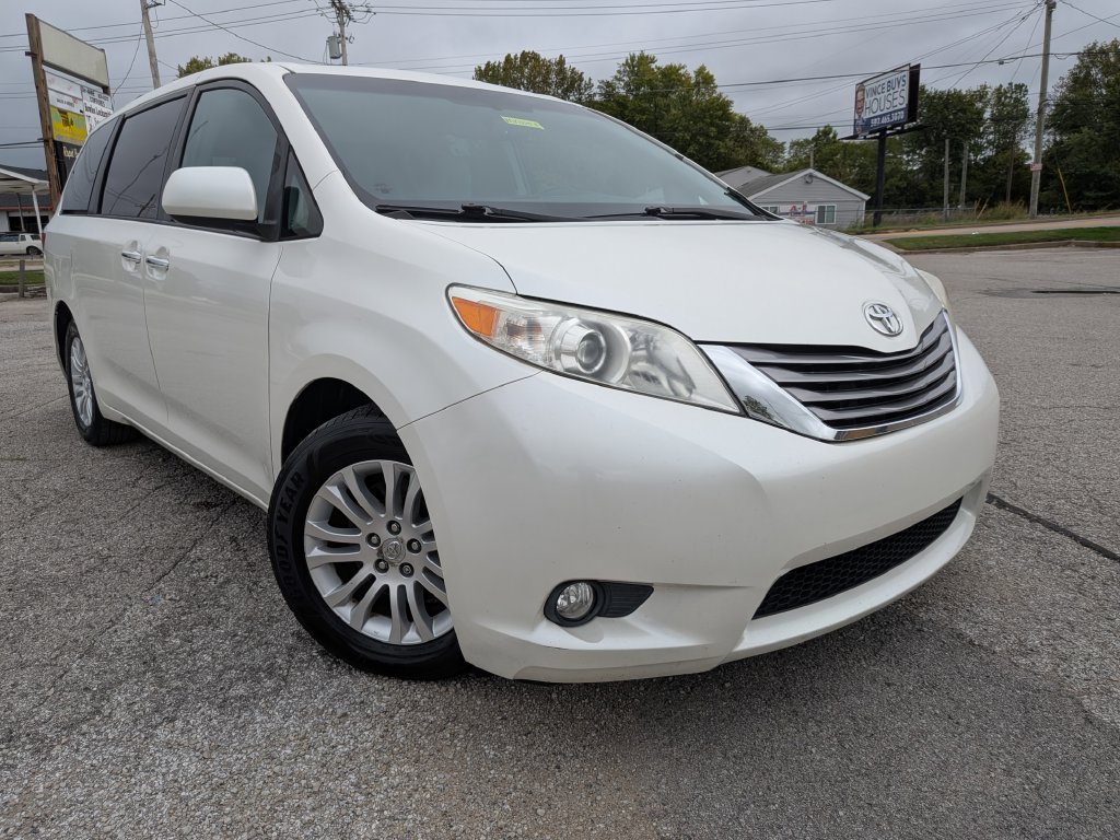 2017 Toyota Sienna XLE Premium