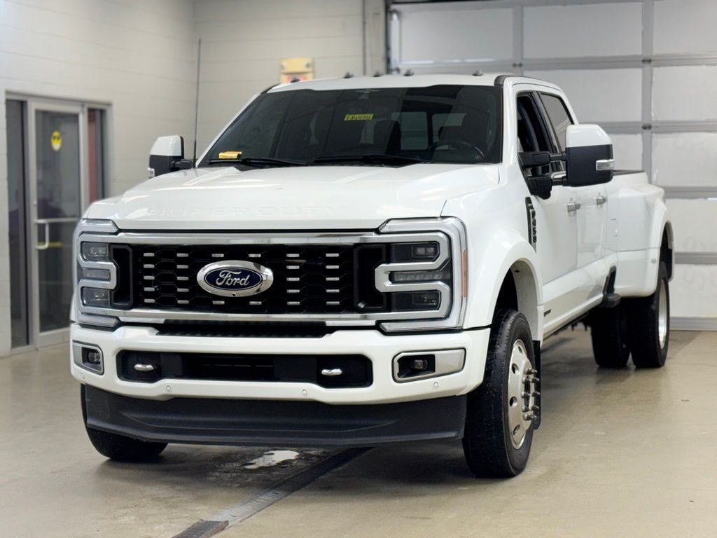 2023 Ford F-450 Super Duty Limited