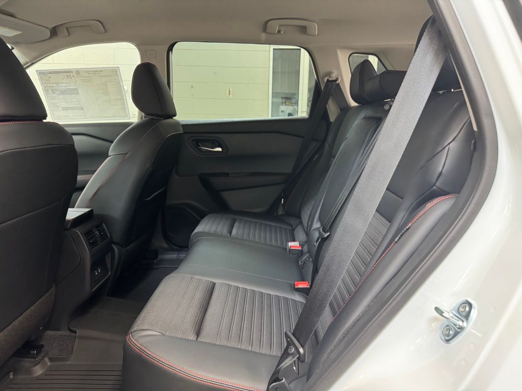2026 Nissan Rogue Rock Creek - Photo 15