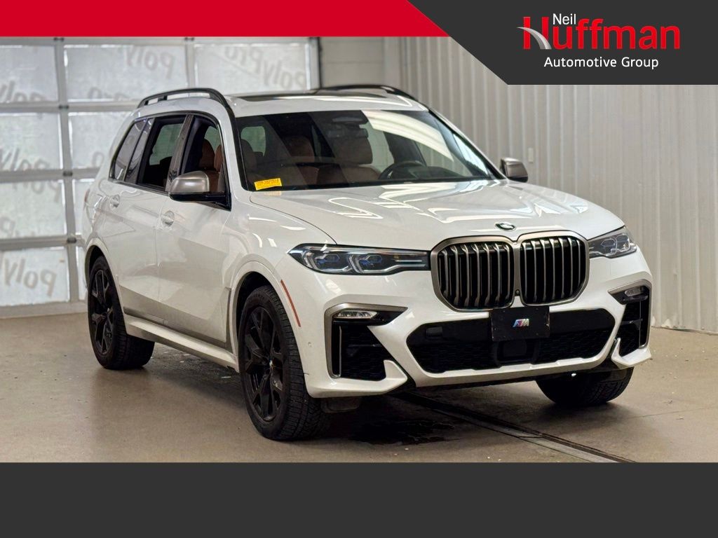 2020 BMW X7 M50i's photo