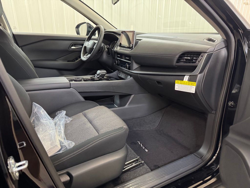 2026 Nissan Rogue SV - Photo 26