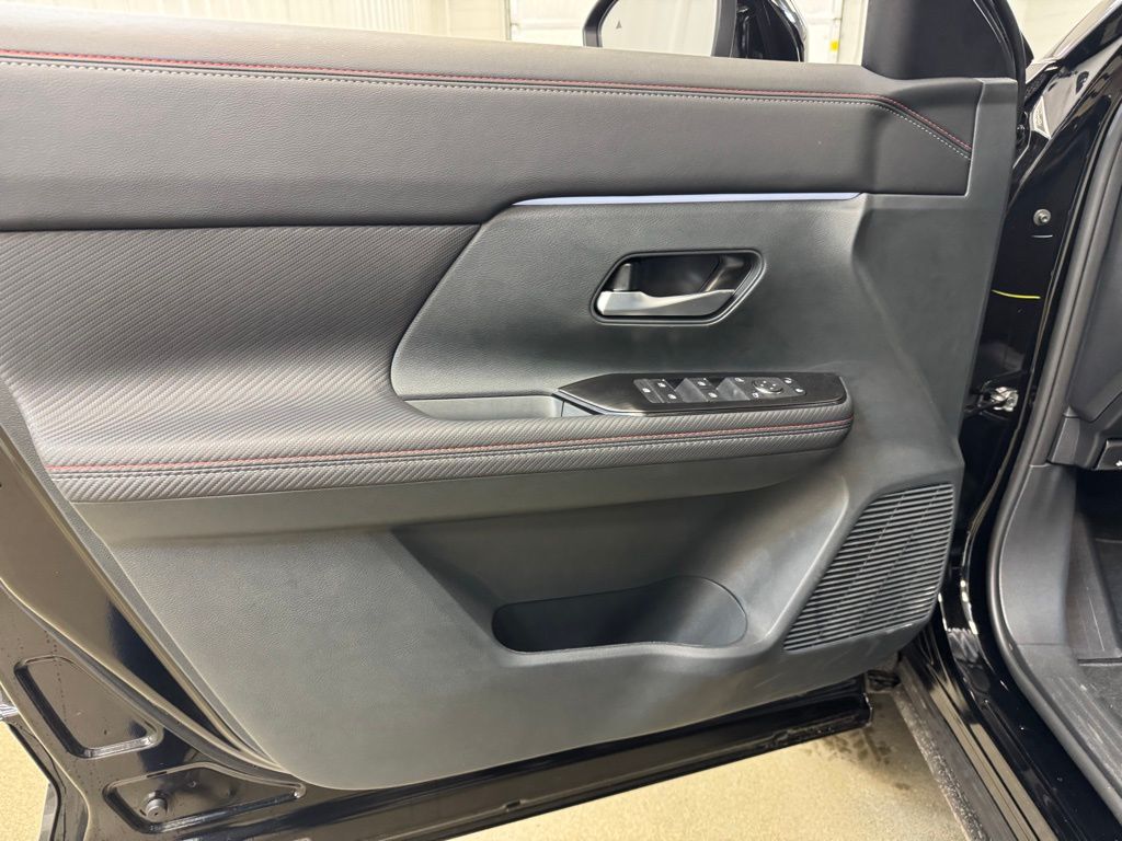 2026 Nissan KICKS SR AWD - Photo 8