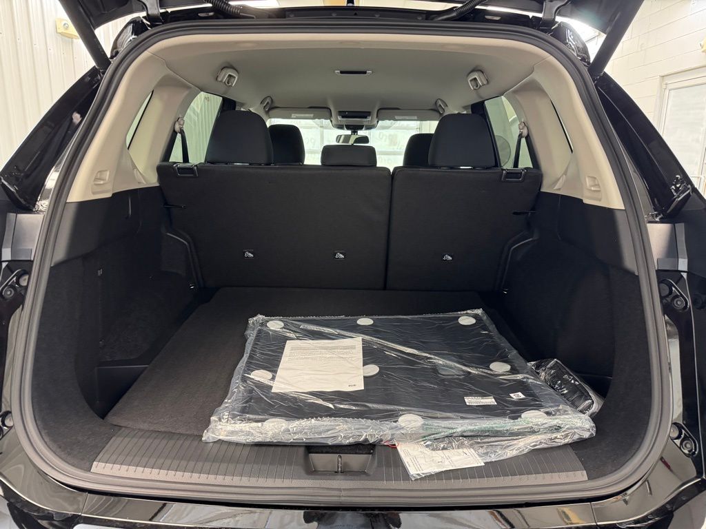 2026 Nissan Rogue SV - Photo 22