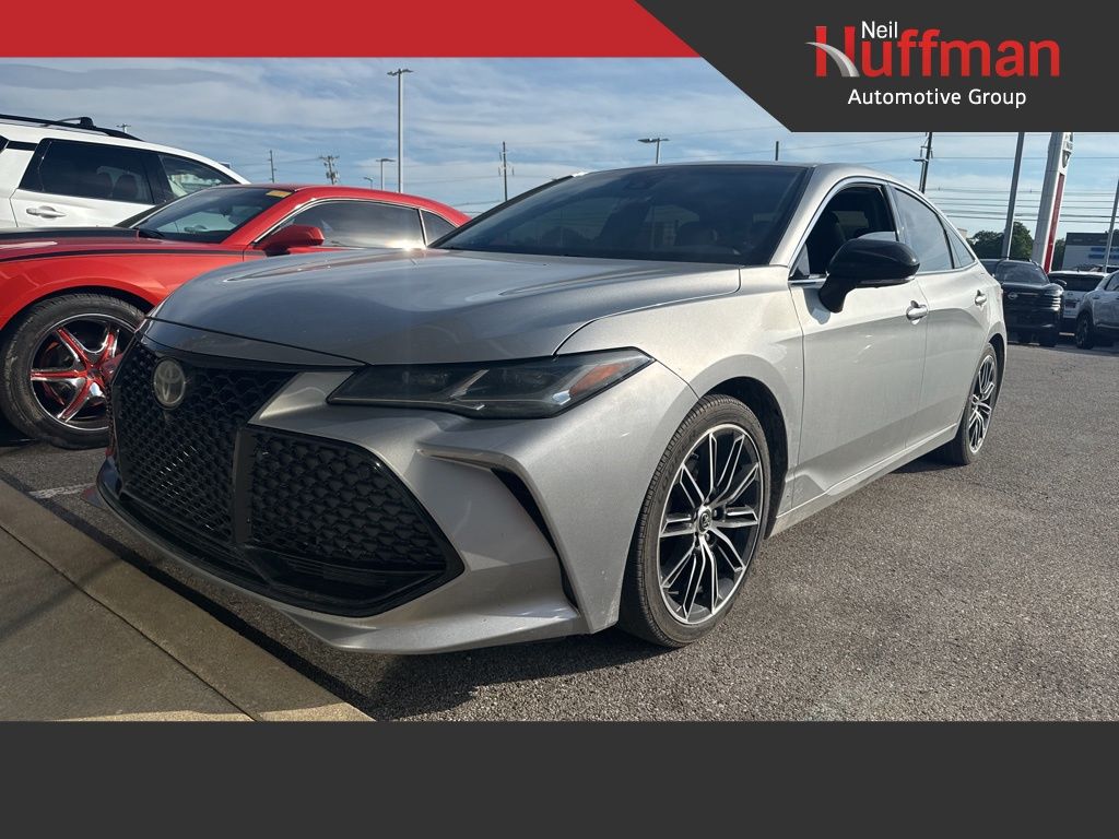 2019 Toyota Avalon Touring's photo