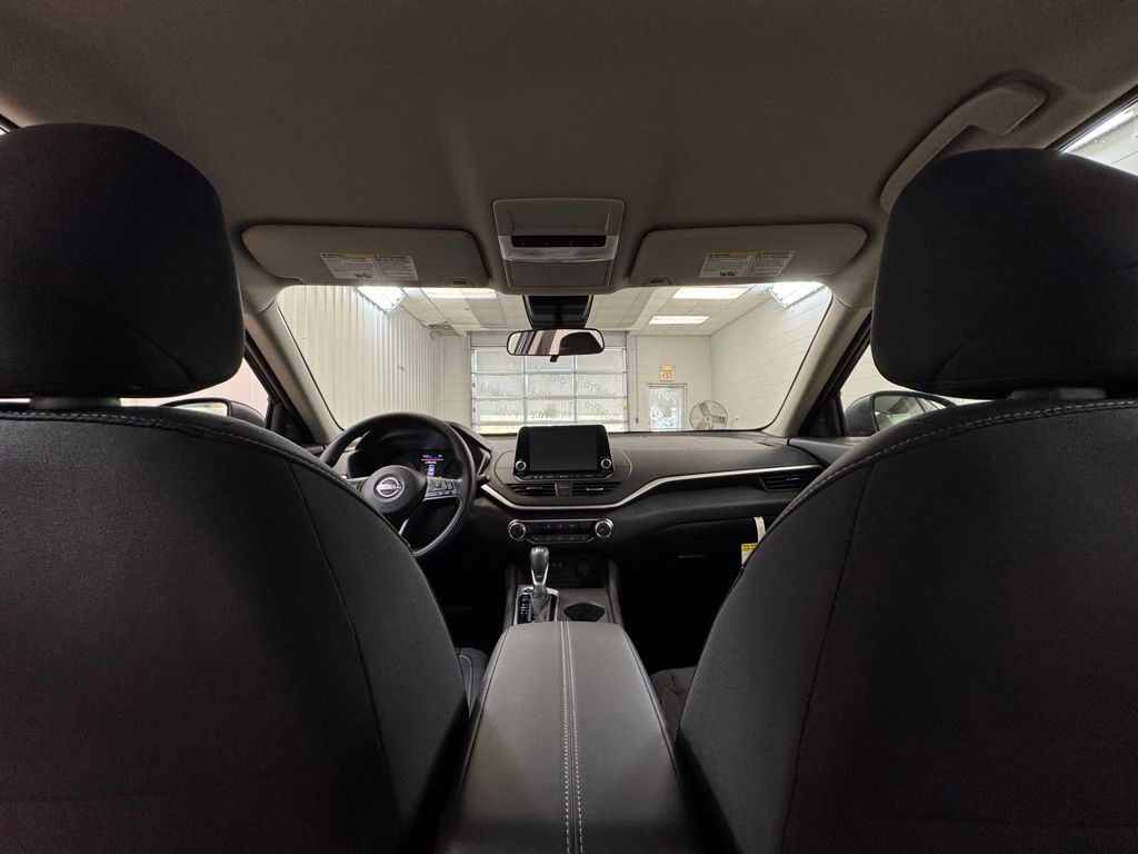 2025 Nissan Altima S - Photo 16