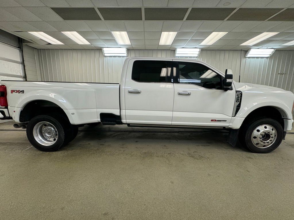 2023 Ford F-450 Super Duty Limited