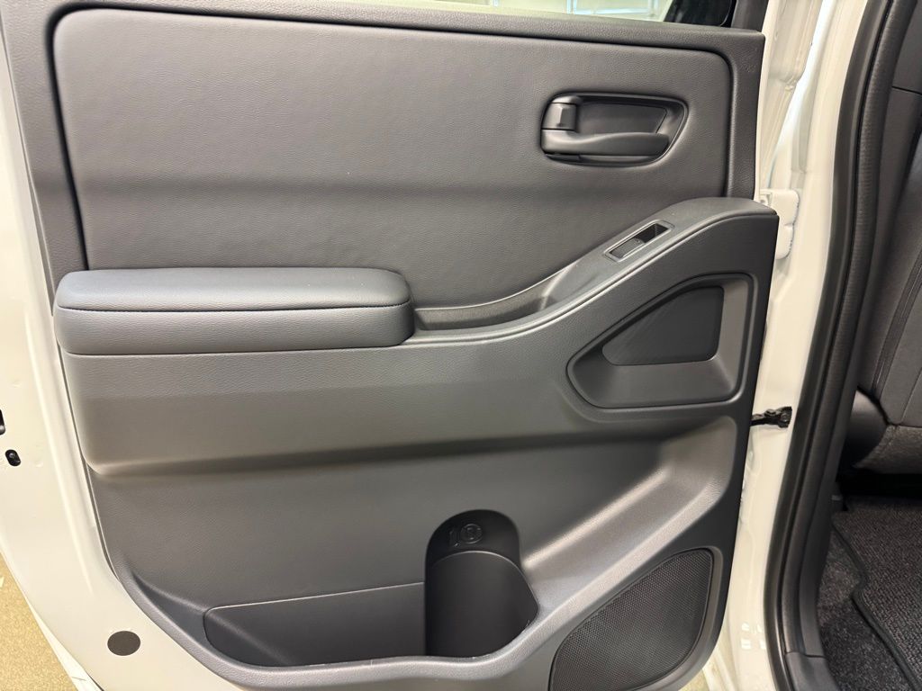 2026 Nissan Frontier SV - Photo 15