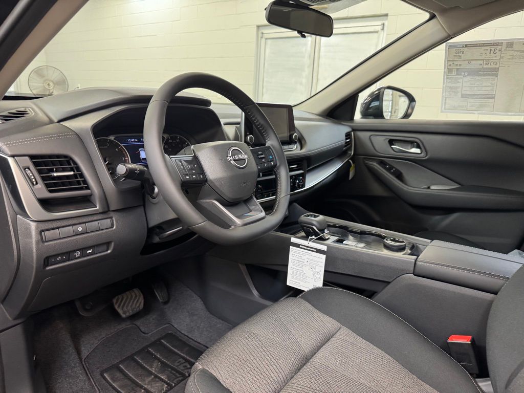 2026 Nissan Rogue SV - Photo 12