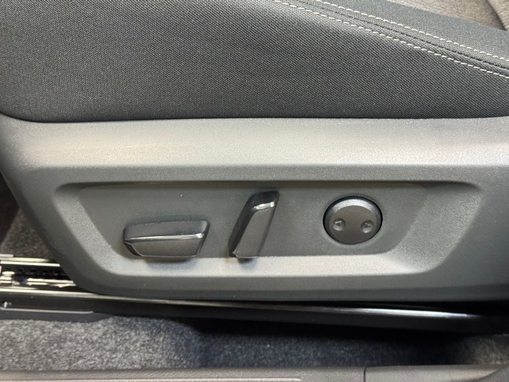 2026 Nissan Rogue SV - Photo 10