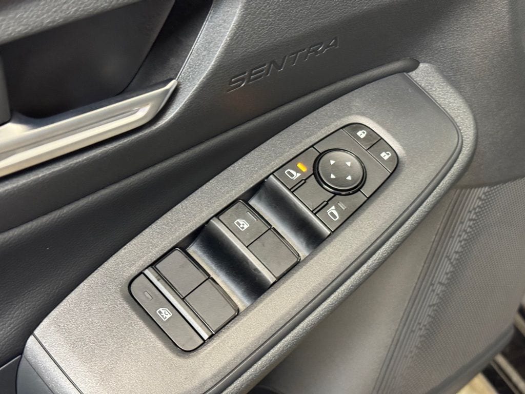2026 Nissan Sentra S - Photo 9