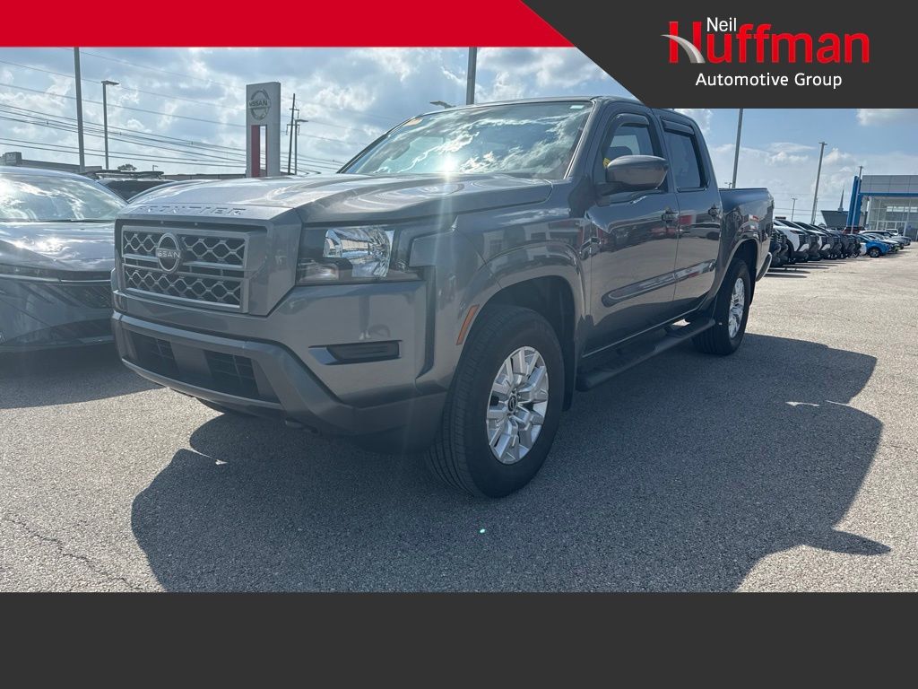2022 Nissan Frontier SV Crew Cab 4X4 SWB's photo
