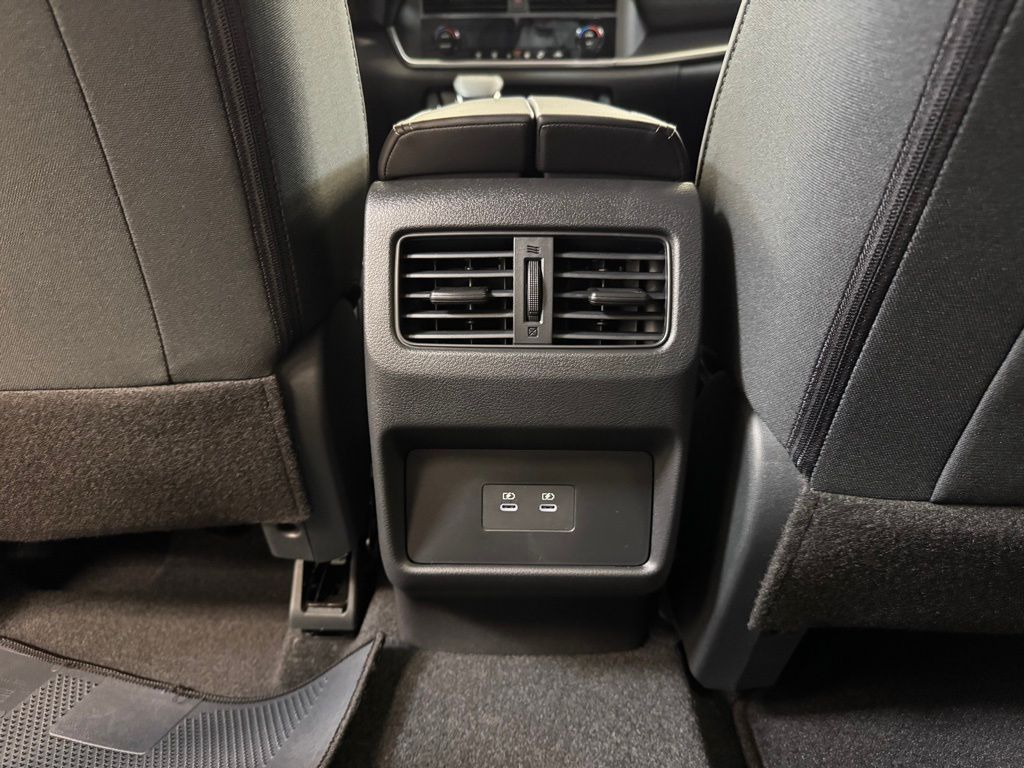 2026 Nissan Rogue SV - Photo 16