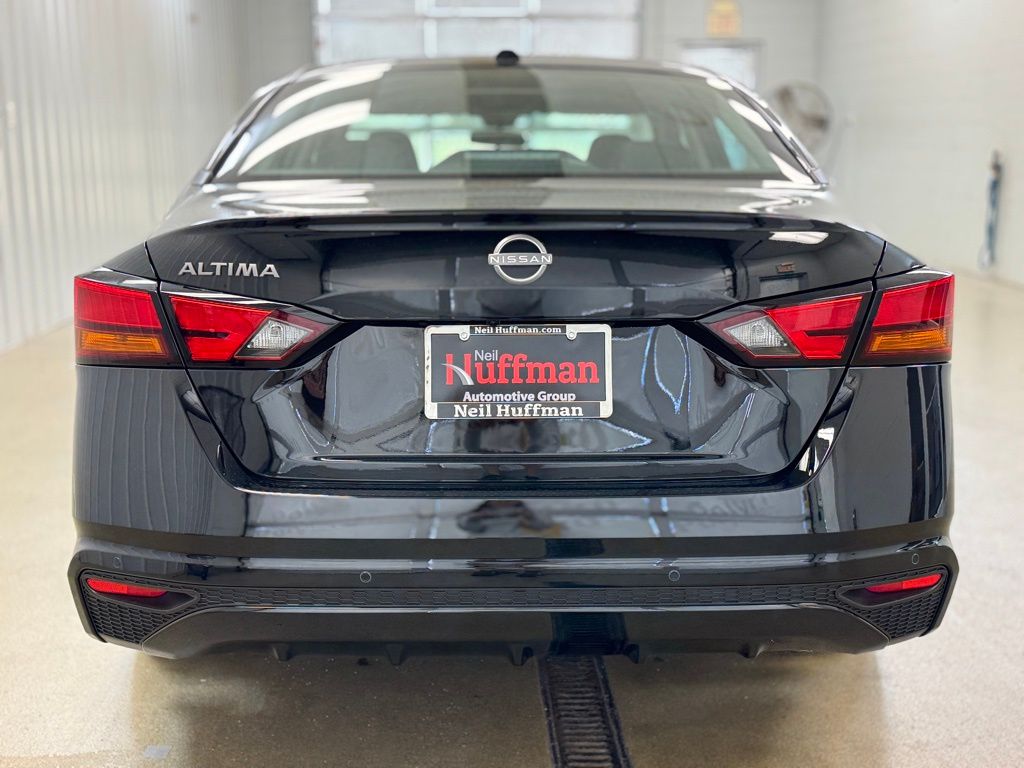 2025 Nissan Altima S - Photo 6