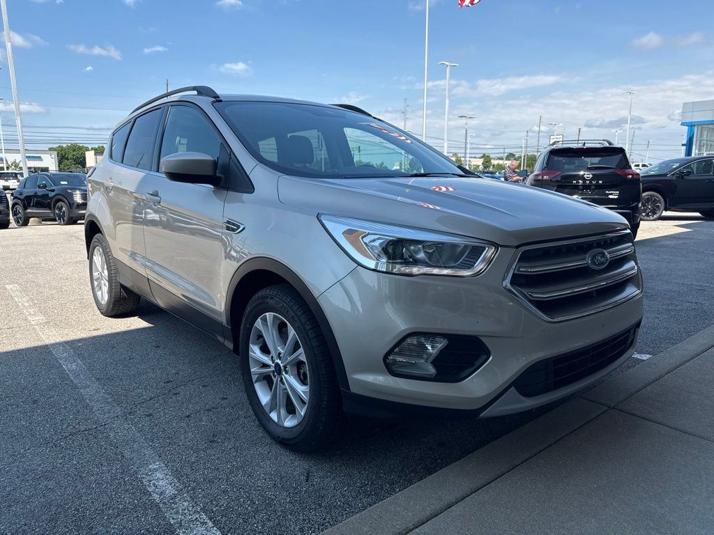 Used 2017 Ford Escape SE with VIN 1FMCU9G94HUC86199 for sale in Frankfort, KY