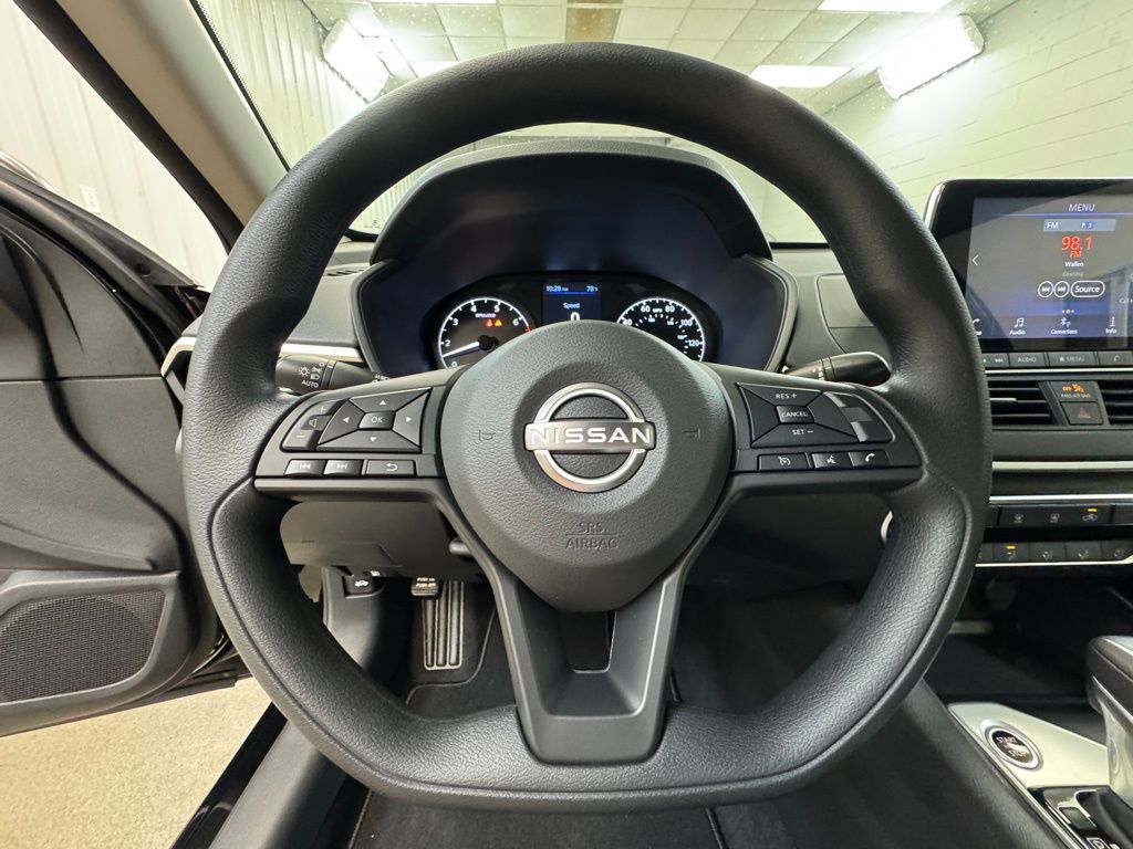 2025 Nissan Altima S - Photo 28