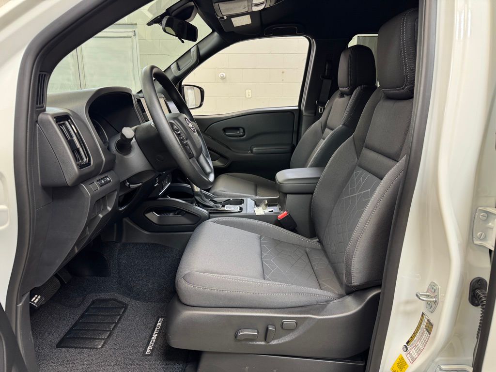 2026 Nissan Frontier SV - Photo 12