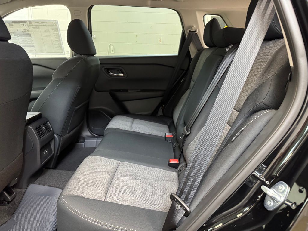2026 Nissan Rogue SV - Photo 15
