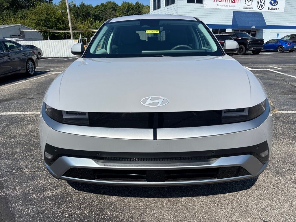 Used 2025 Hyundai IONIQ 5 SE with VIN 7YAKMDDC0SY005754 for sale in Louisville, KY