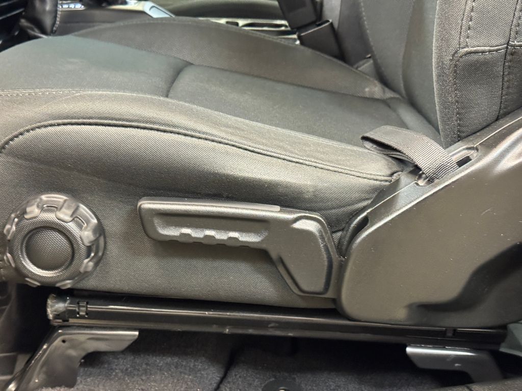 2021 Jeep Wrangler Unlimited Sahara - Photo 11