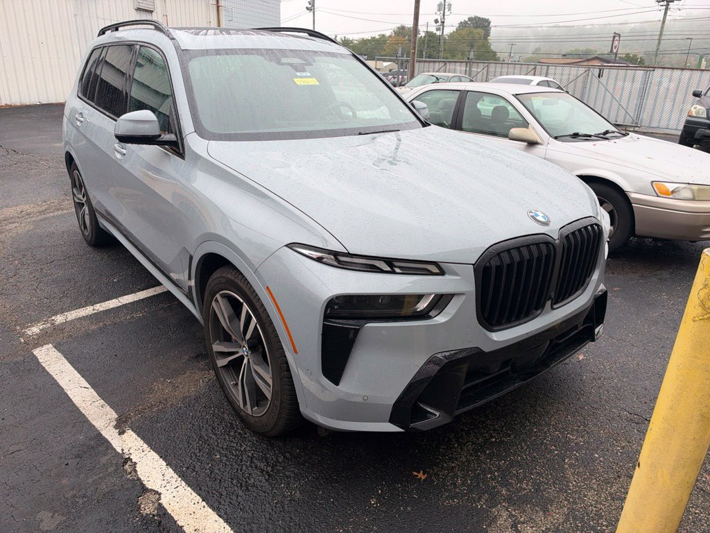 2025 BMW X7