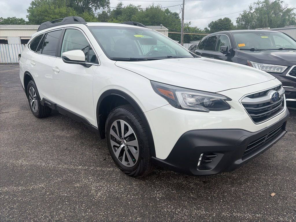 2022 Subaru Outback Premium's photo