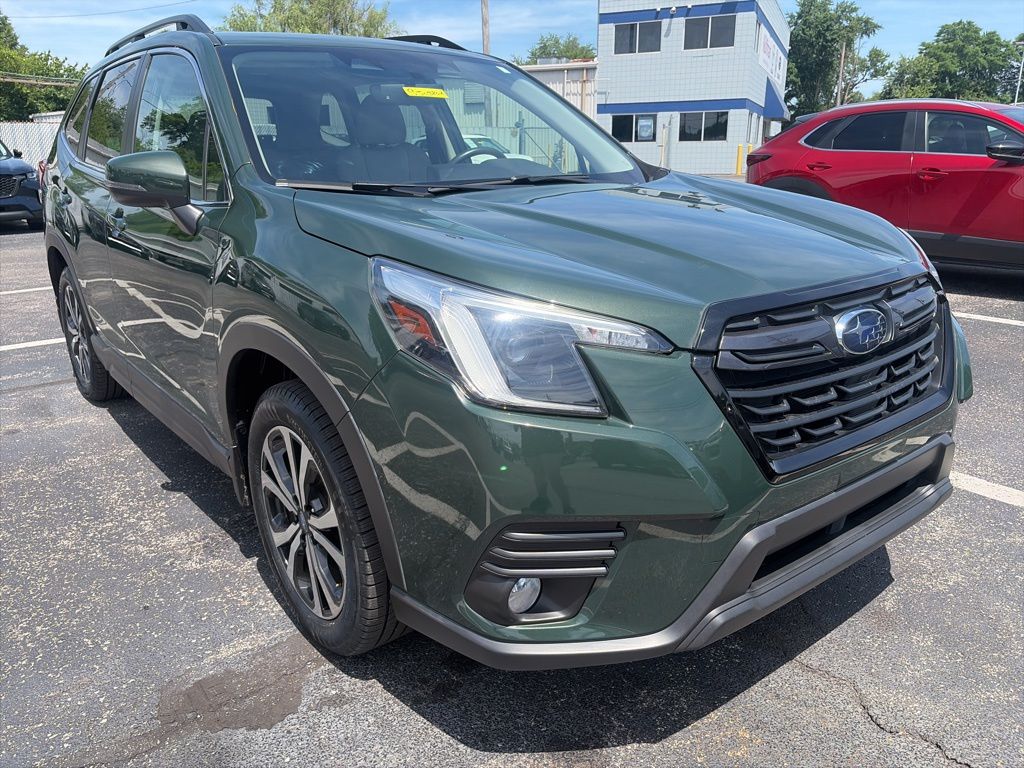2022 Subaru Forester Limited's photo