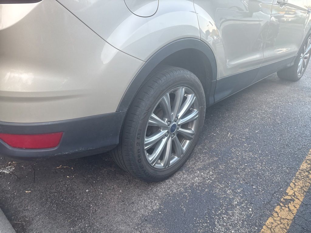 2017 Ford Escape Titanium's photo