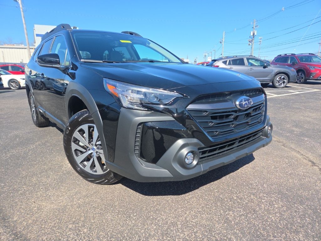 2025 Subaru Outback Premium's photo