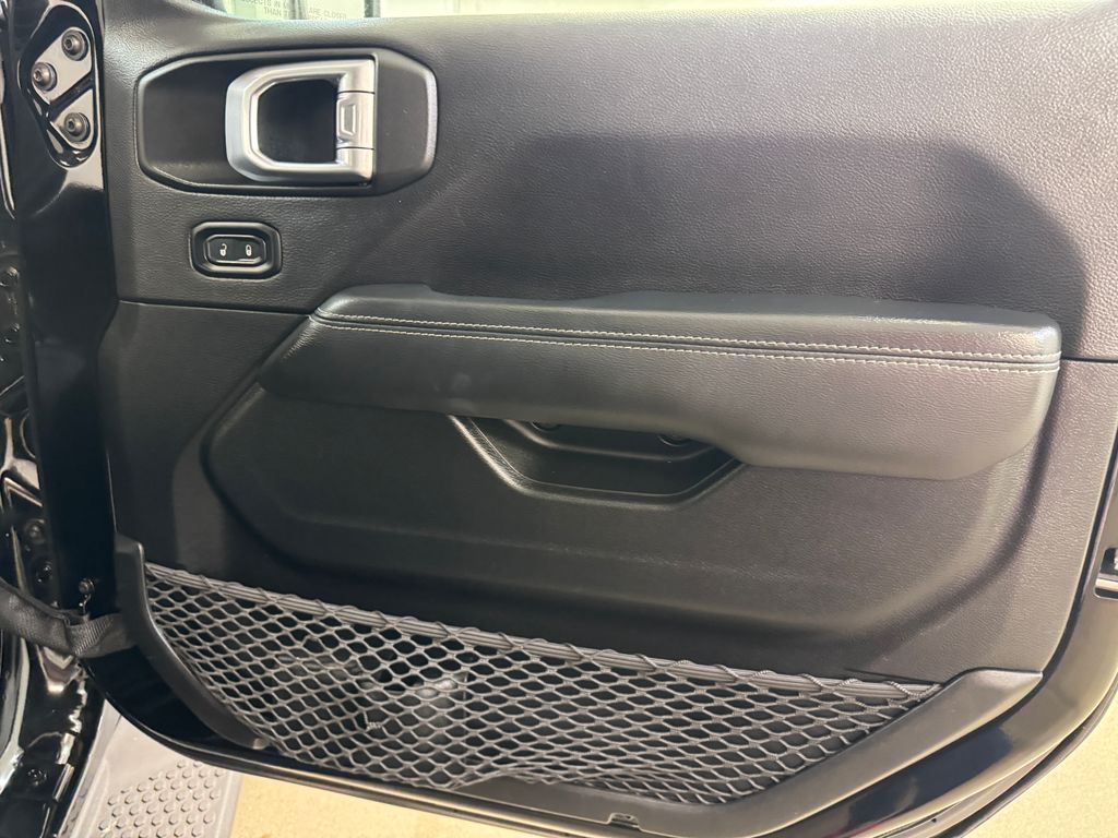 2021 Jeep Wrangler Unlimited Sahara - Photo 27