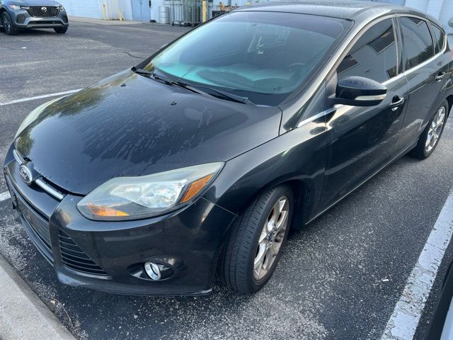 2013 Ford Focus 5 Door Hatch Titanium's photo