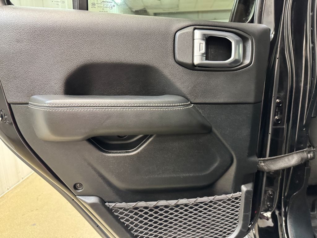 2021 Jeep Wrangler Unlimited Sahara - Photo 15