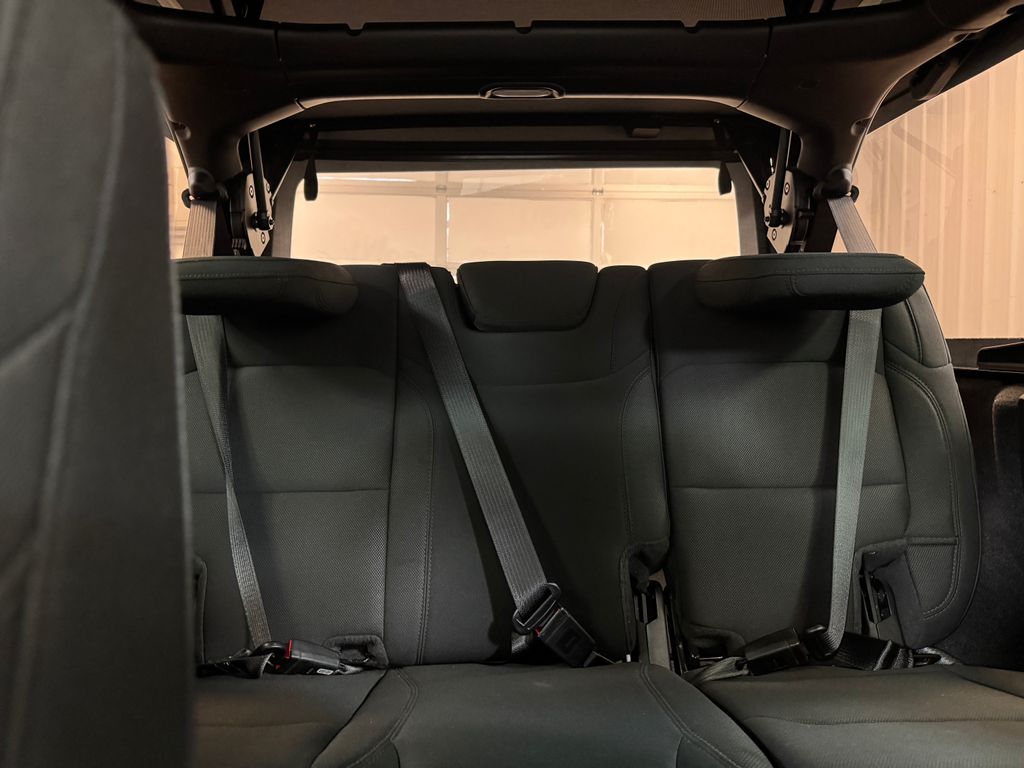 2021 Jeep Wrangler Unlimited Sahara - Photo 14