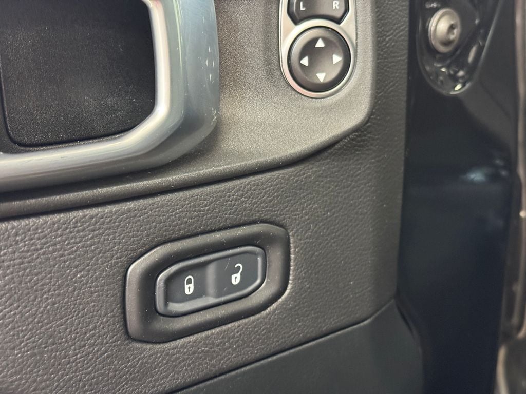 2021 Jeep Wrangler Unlimited Sahara - Photo 10