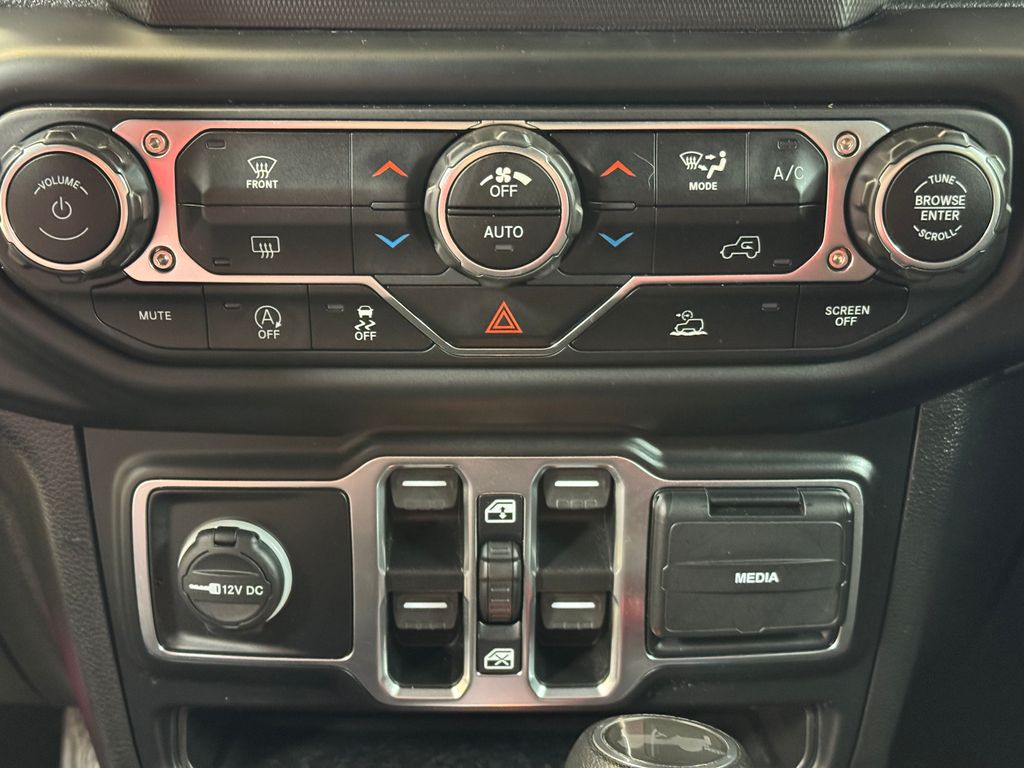 2021 Jeep Wrangler Unlimited Sahara - Photo 35