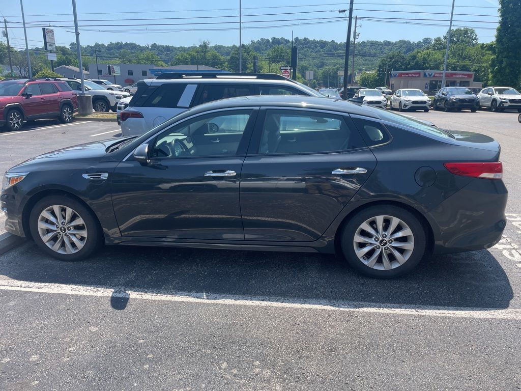 2016 Kia Optima EX AT's photo