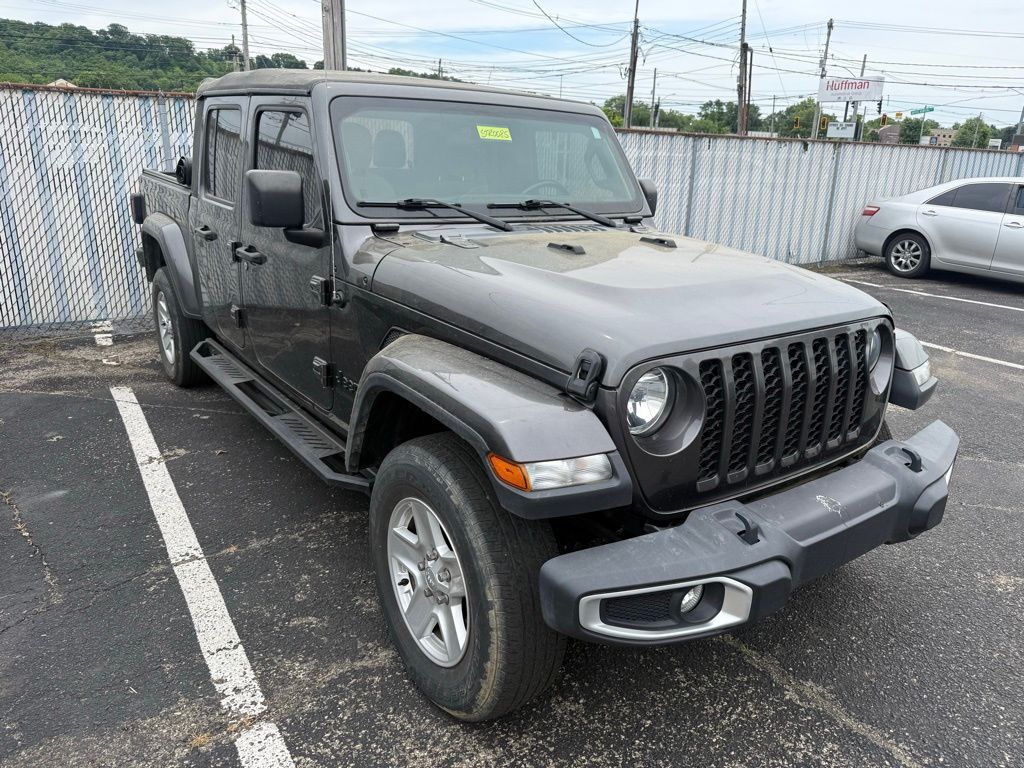 2021 Jeep Gladiator Sport S's photo