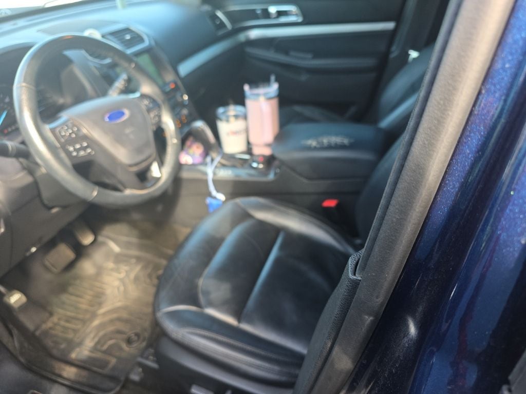 2017 Ford Explorer XLT 4WD's photo
