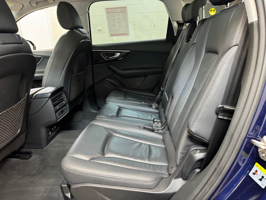 2022 Audi Q7 Premium - Photo 17