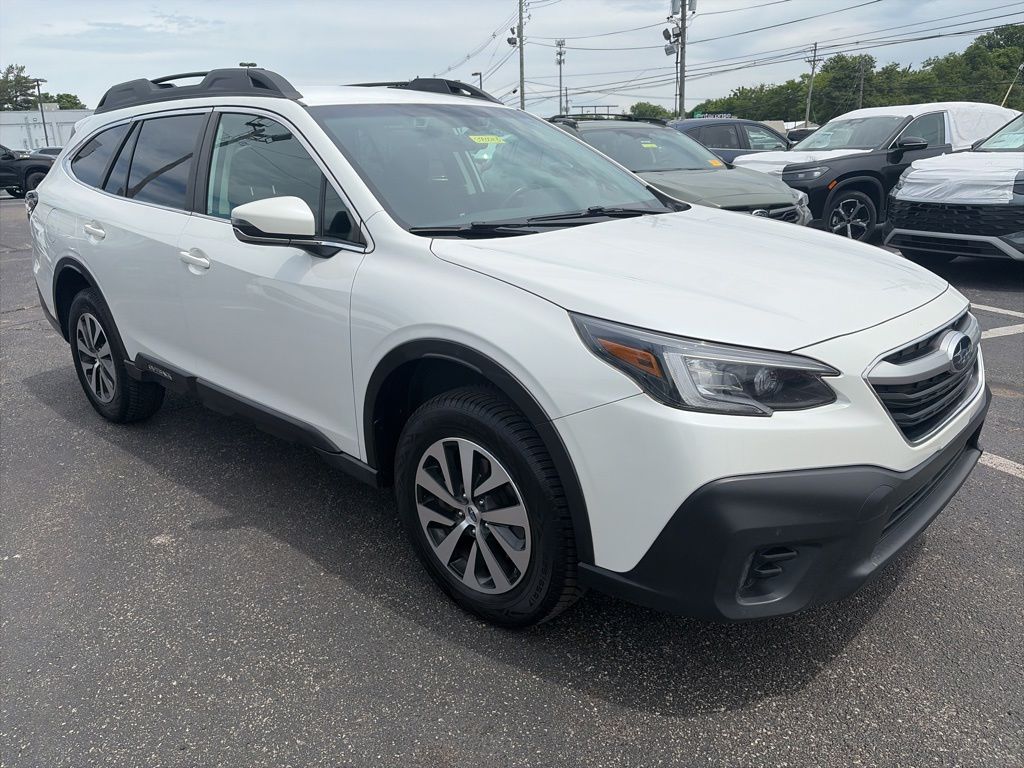 2022 Subaru Outback Premium's photo