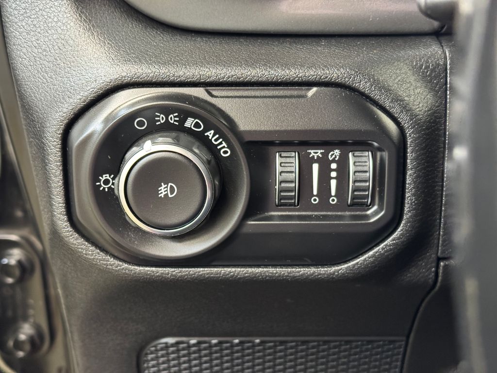 2021 Jeep Wrangler Unlimited Sahara - Photo 28