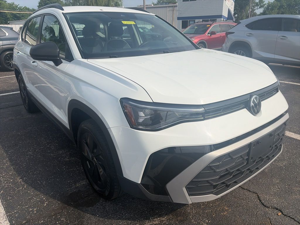 2025 Volkswagen Taos 1.5T S's photo