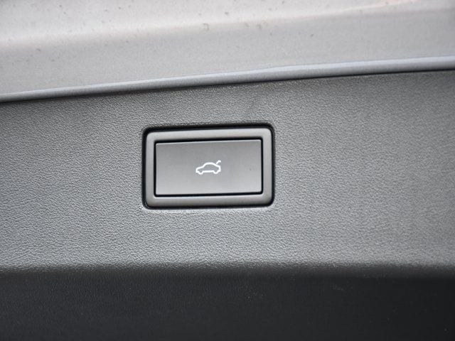 2026 Volkswagen Tiguan SE - Photo 28